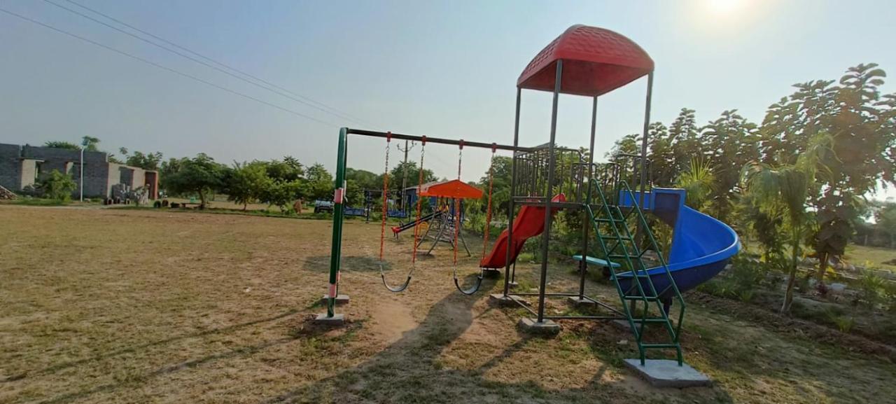 Modhera Sunrise Resort - Tents Bhungas Jungle Restaurants & Candlelight Dining Kalri エクステリア 写真