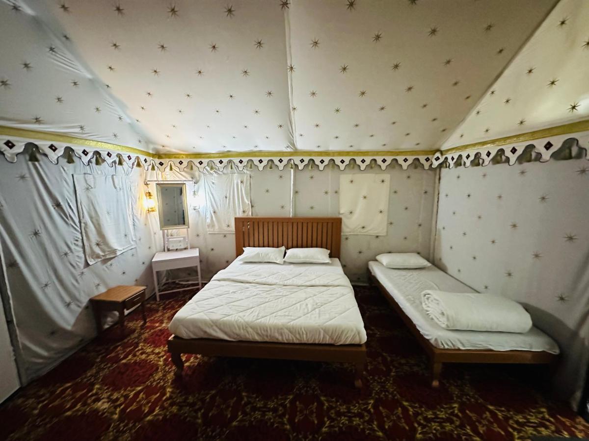 Modhera Sunrise Resort - Tents Bhungas Jungle Restaurants & Candlelight Dining Kalri エクステリア 写真