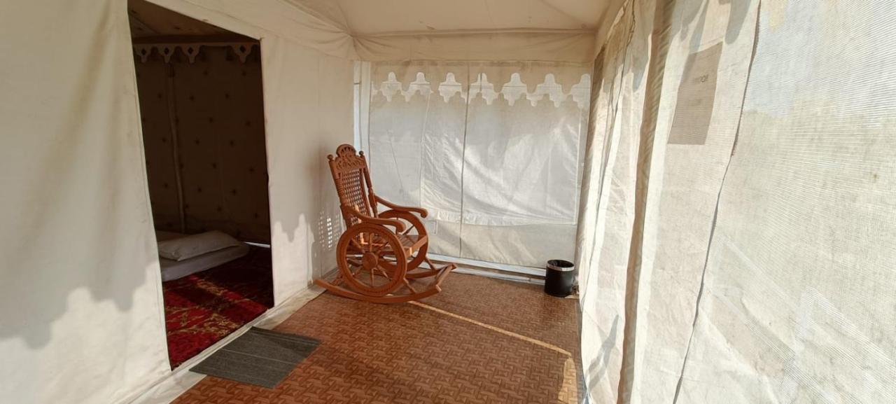 Modhera Sunrise Resort - Tents Bhungas Jungle Restaurants & Candlelight Dining Kalri エクステリア 写真