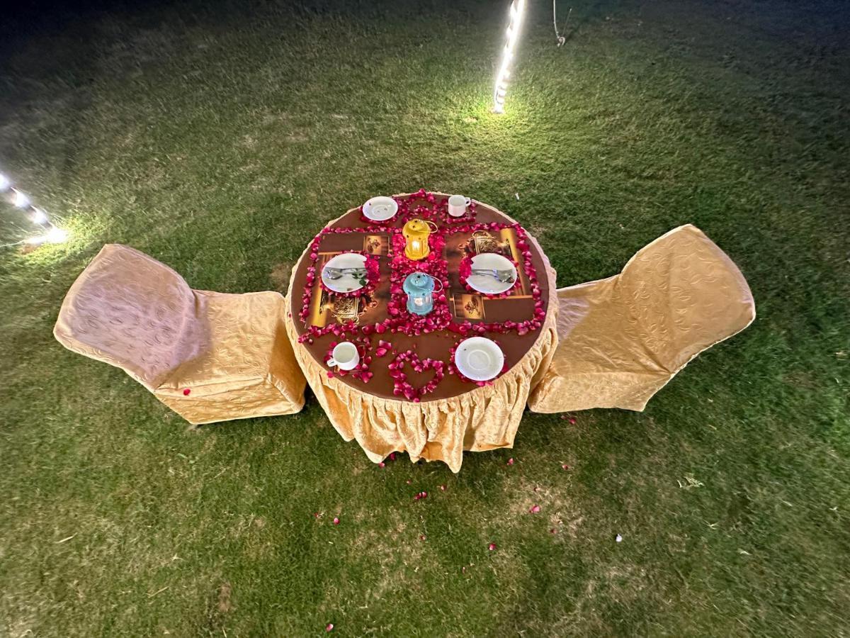 Modhera Sunrise Resort - Tents Bhungas Jungle Restaurants & Candlelight Dining Kalri エクステリア 写真