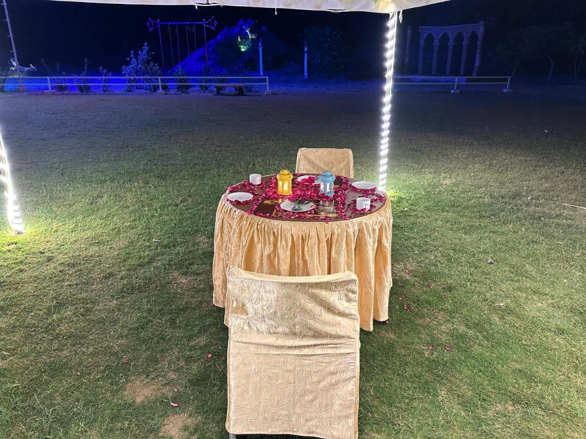 Modhera Sunrise Resort - Tents Bhungas Jungle Restaurants & Candlelight Dining Kalri エクステリア 写真