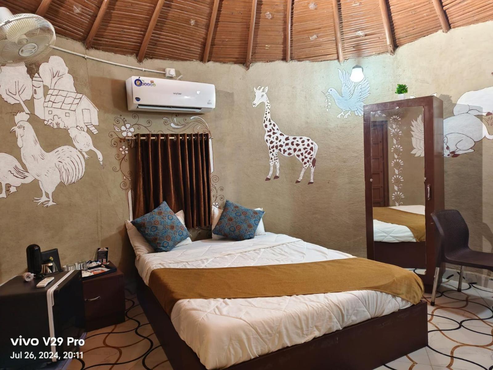 Modhera Sunrise Resort - Tents Bhungas Jungle Restaurants & Candlelight Dining Kalri エクステリア 写真